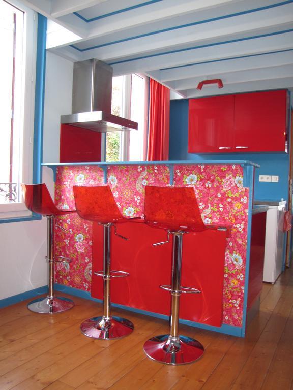 Les Camelias Apartment เลอมงต์-ดอร์ ห้อง รูปภาพ